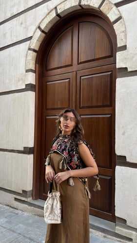 جلابية قطعتين تطريز أسود