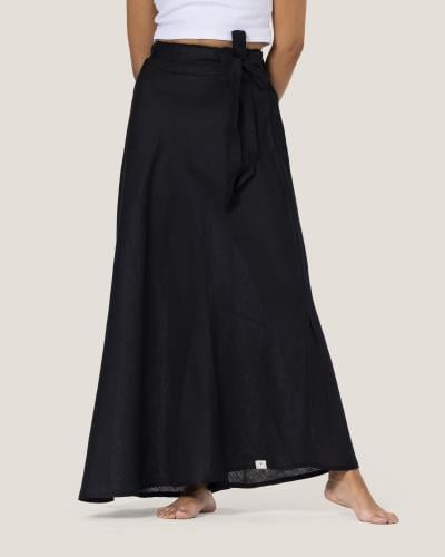 تنورة سوداء