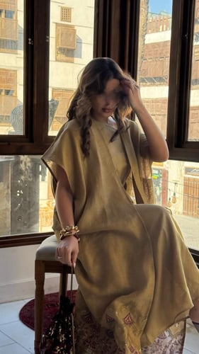 جلابيه قطعتين زيتي