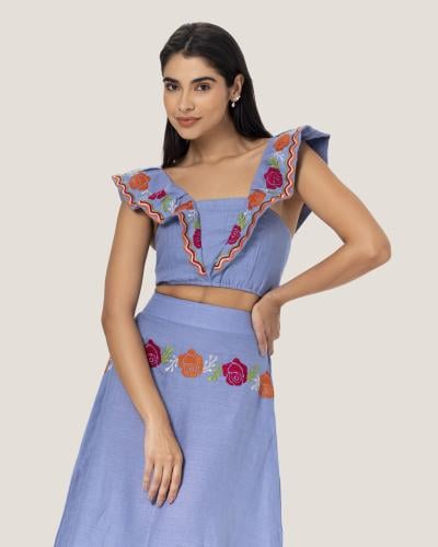 تنورة و توب موف فاتح