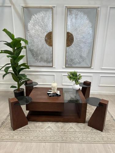 طقم طاولات ضيافه حبه كبيره و 4 خدمه