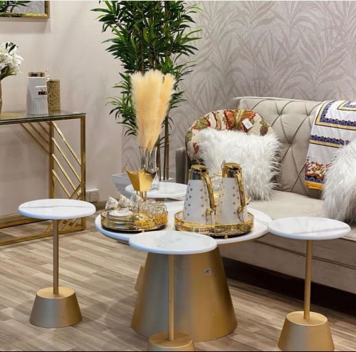 طقم طاوله مع 4 خدمه