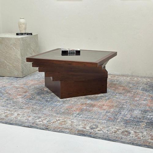 طاولة مربع سطح زجاج قاعده خشب قشرة سنديان