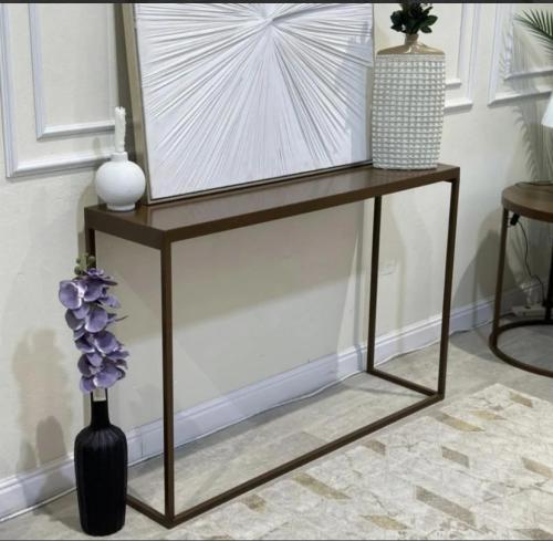 مدخل كونسول خشب لون بني: