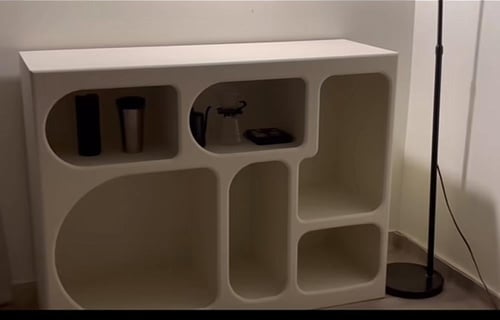 ‏دولاب كوفي لون ابيض