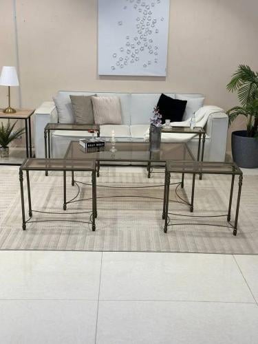 طقم طاولات زجاج بني