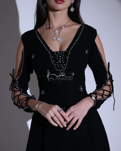 فستان ناعم مطرز كرستال بلون اسود وسكري فخم وانيق ع...