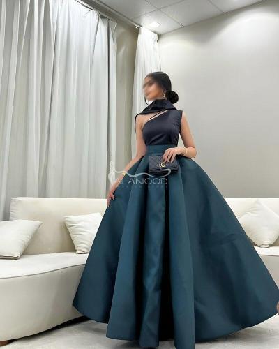 فستان سهرة بترولي كلوش أنيق بتصميم عصري فخم