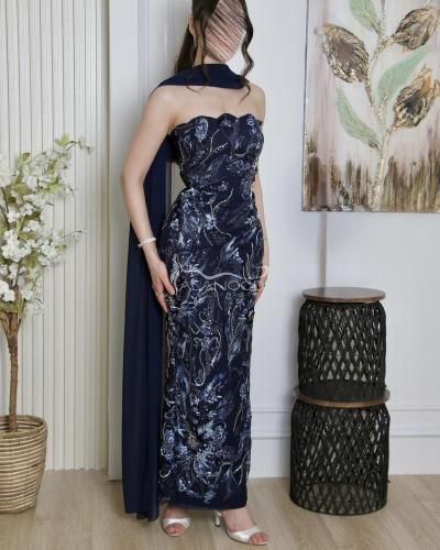 فستان سهرة كحلي تفصيل خاص بتصميم أنيق ومميز