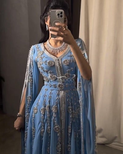 جلابيه تطريز راقي فخمة للمناسبات بتصميم سماوي ملكي