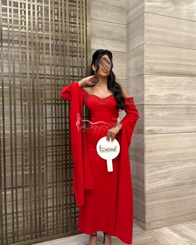 فستان سهرة احمر مطرز كرستال فخم وانيق