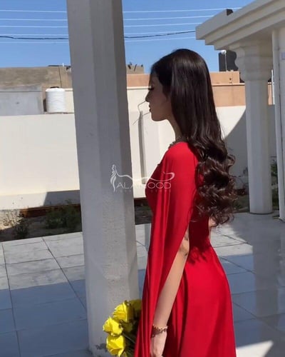 فستان احمر ناعم خامة شيفون