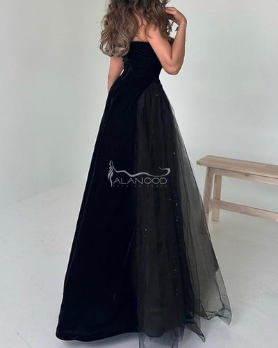 فستان مخمل مع تل لامع كلوش