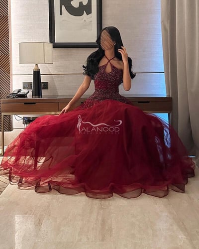 فستان ملكة احمر غامق