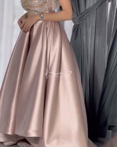 فستان سهره راقي كلوش بلون لحمي