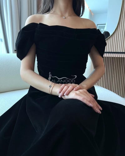 فستان شتوي كت خامة شامواه بتصميم عصري أنيق