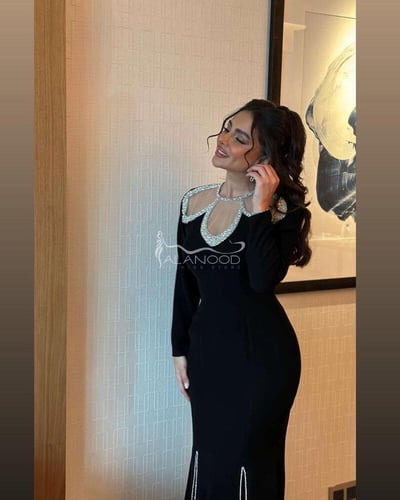 فستان سهرة أسود ماسك