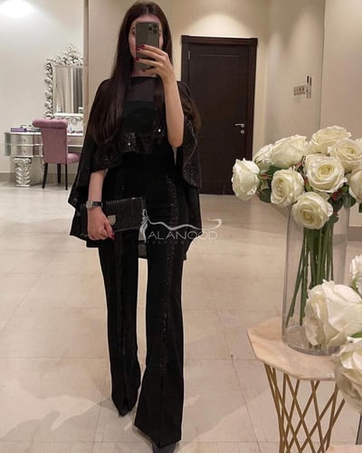 جمبسوت أبيض بكلفة فاخرة قطعتين