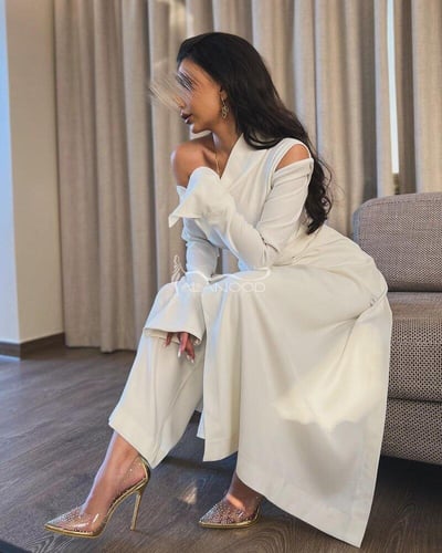 فستان جمبسوت سكري ناعم بأكمام