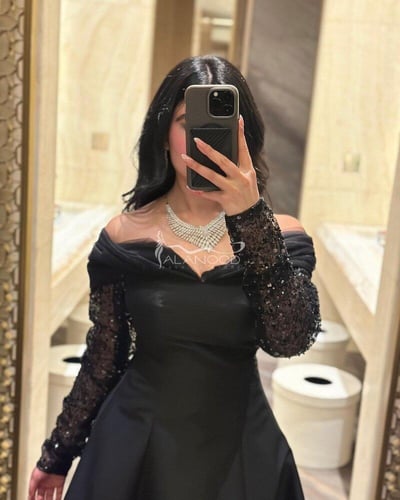 فستان سهرة أسود