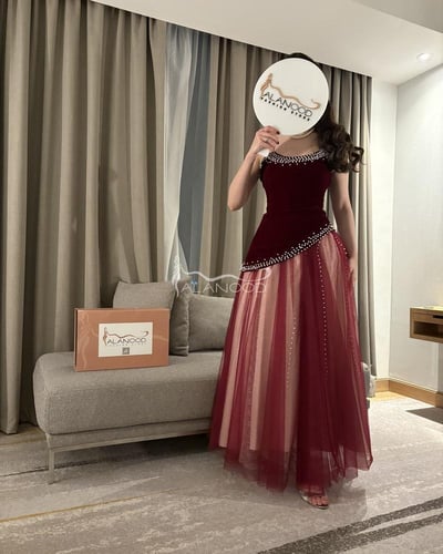 فستان سهرة ومناسبات متوفر بلونين كحلي وعودي انيق