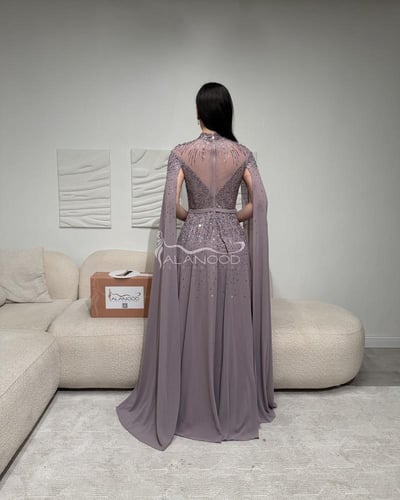 فستان ميرا موف فاتح بتطريز راقي عالي الجودة والأنا...