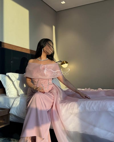 فستان سهرة بخامة اورجانزا وردي أنيق