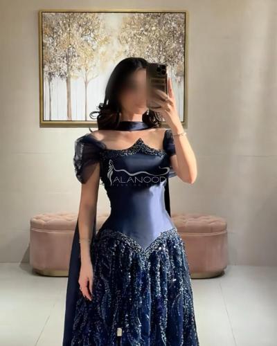 فستان سهرة ومناسبات بلون كحلي واحمر