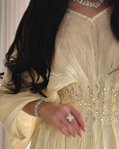 فستان عذاري أصفر أنيق فخم