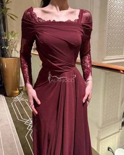 فستان دانتيل عنابي طويل