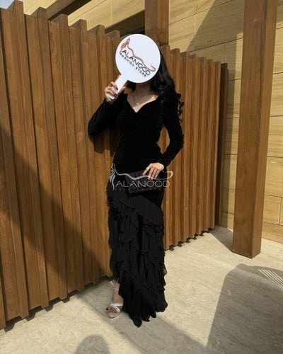 فستان رنا يمنحك إطلالة ساحرة