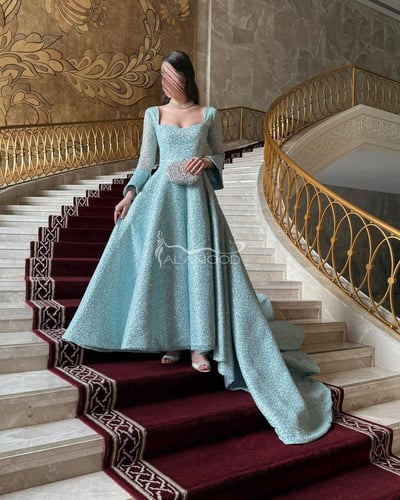 فستان سهرة تيفاني بكلفة دانتيل لامع