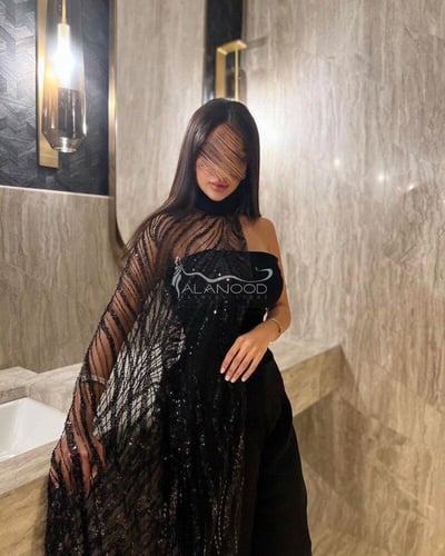 جمبسوت سهرة أسود بكلفة فاخرة