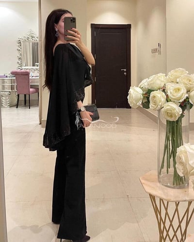 جمبسوت أبيض بكلفة فاخرة قطعتين