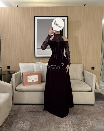 فستان سهرة أنيق بتصميم عصري وأكمام دانتيل