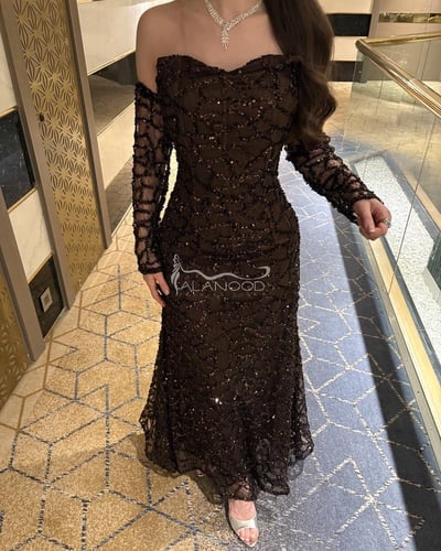 فستان بني بكلفة سهرة راقي بتصميم لامع وأكمام منفصل...