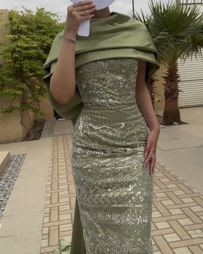 فستان سهرة شك فخم بتصميم بيج - اخضر مع تطريز كلفة...