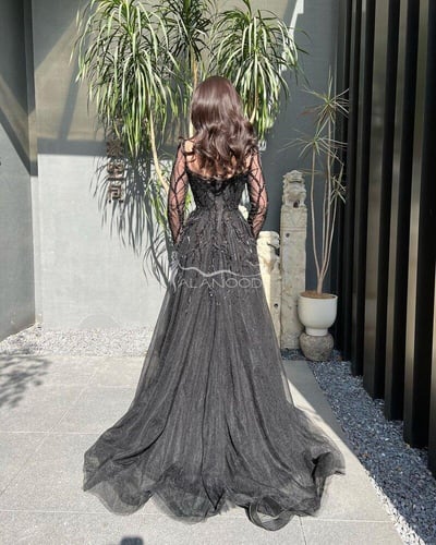 فستان سهرة بأكمام كلفة مناسبات