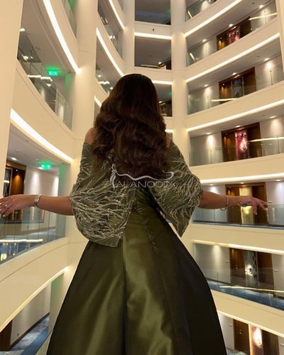 فستان سهرة زيتي ميكادو فخم للمناسبات - تصميم انيق...