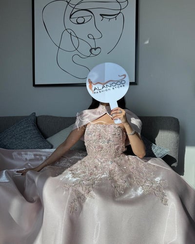 فستان سهرة بكلوش مطرز بكلفة شك مشجرة