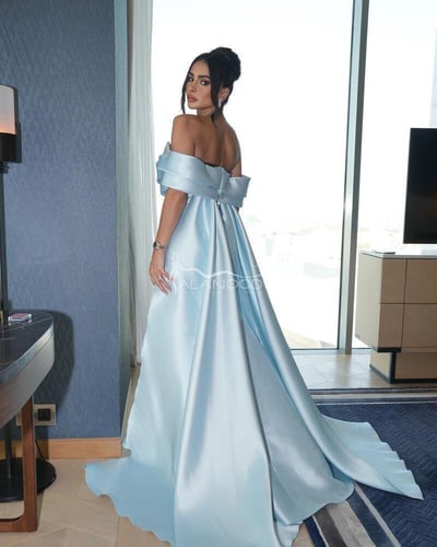 فستان سهرة نسائي بلون سماوي