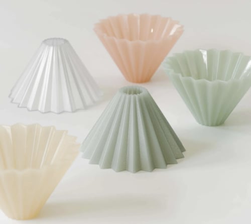 قمع 01 بتصميم اوريقامي أكريليك مع قاعده pink