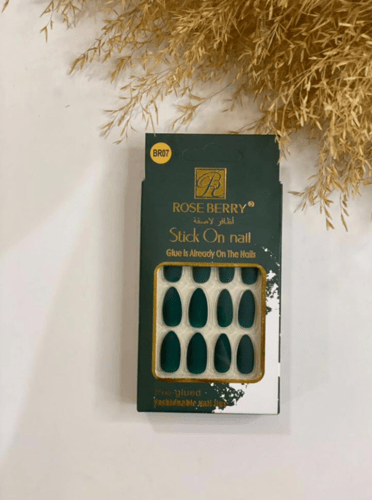 اظافر روز بيوتي مكونه من 24 ظفر متعددت اللوان ذاتي...