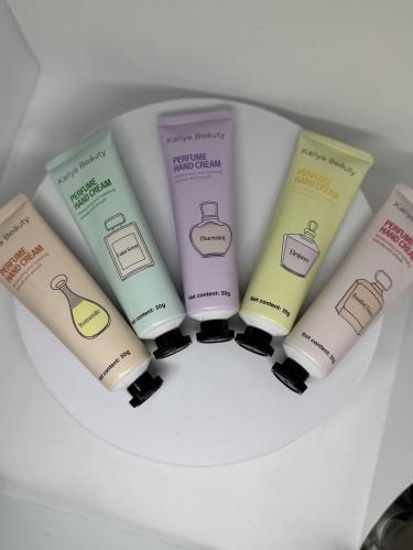 مجموعة كريم اليد مكون من ٥ عبوات بروايح متنوعه