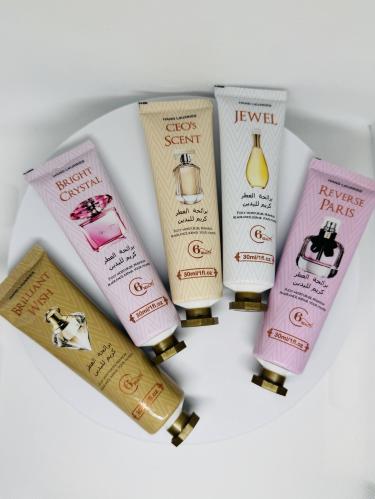 مجموعة كريم اليد مكون من ٥ عبوات بروايح متنوعه