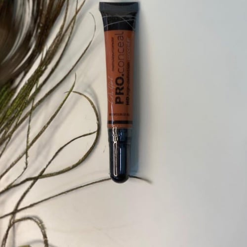 كونسيلر برو جميع الدرجات متوفره الاصلي