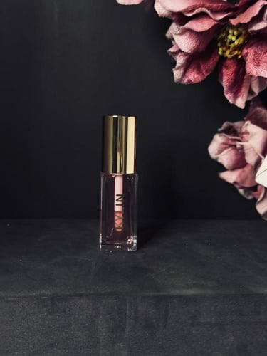 مرطب ومورد شفايف ماركة كايلين ب خمس درجات