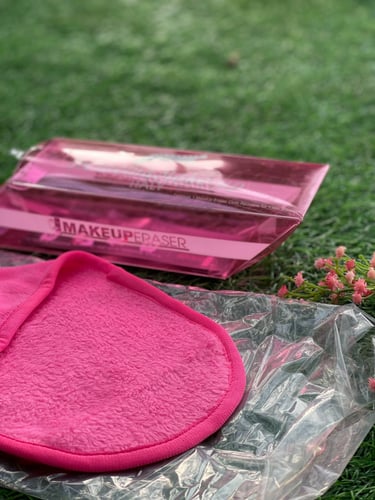 قماشة يمكن إعادة استخدامها لإزالة الماكياج، وردية...