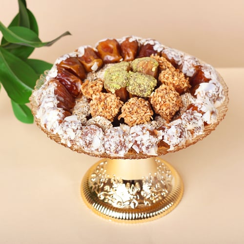 تمور محشية صواني ضيافة