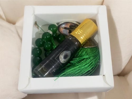 مجموعة ( سبحة و عطر ) اللون الأخضر